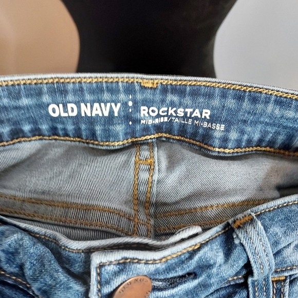 Old Navy Distressed Rockstar Mid-Rise Size 0 - Picture 4 of 8